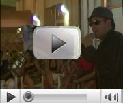 APRI VIDEO TOM CARLO CHE IMITA CELENTANO